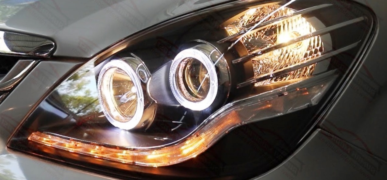 4 Pertimbangan dalam Memilih Lampu Variasi untuk Mobil Avanza