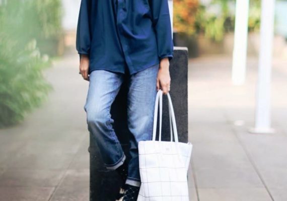 Tren Fashion Terkini yang Makin Keren Dipadukan dengan Jeans