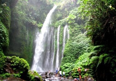 air terjun senaru di lombok_bdcc9f612.jpg