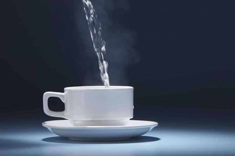 Manfaat Minum Air Hangat Bagi Kesehatan