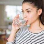 Manfaat Minum 2 Gelas Air Putih Saat Bangun Tidur